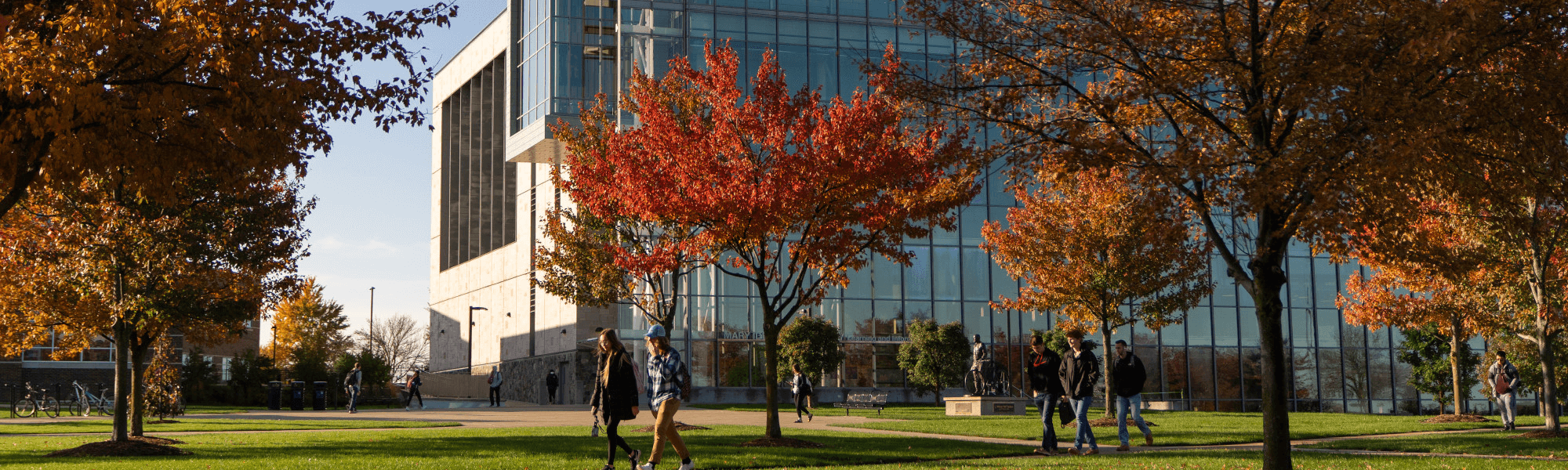 Image of Grand Valley State University's 艾伦代尔 campus.